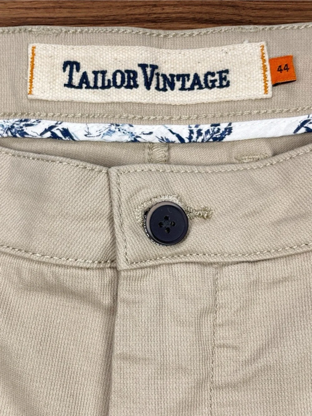 Tailor Vintage Men’s Greenwich Reg. Fit Summer Khaki Shorts. Size 44 - Picture 5 of 14